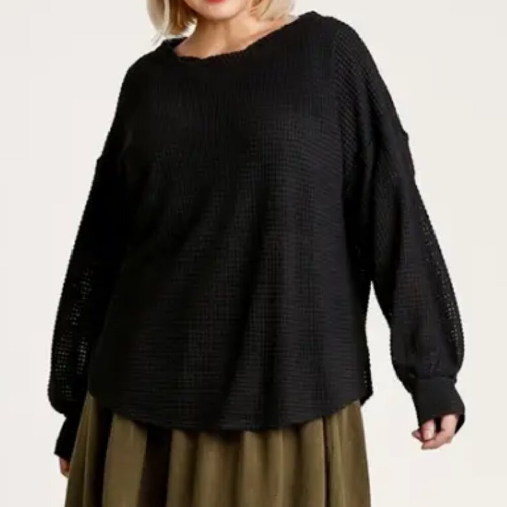 UMGEE Waffle Knit Raw Edged Crew Neck Top